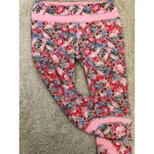 Super cute Lululemon leggings! Worn only once!